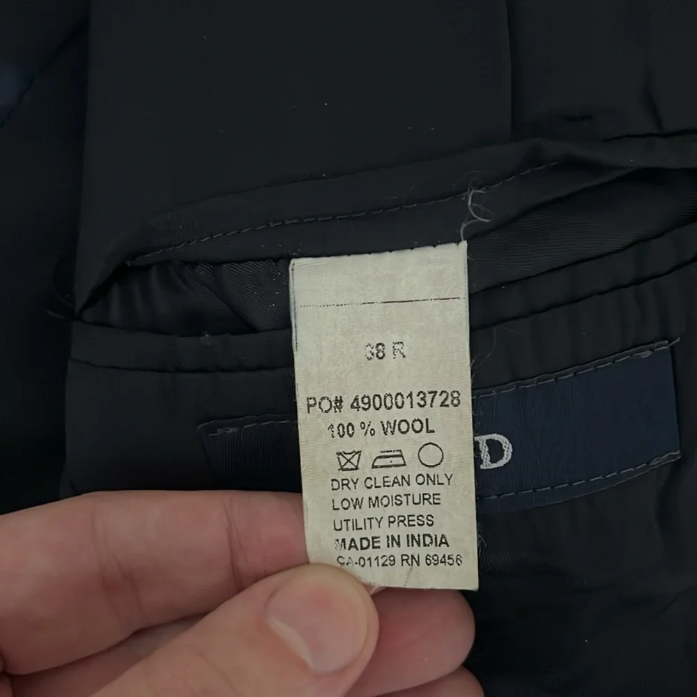 Izod tailored black
